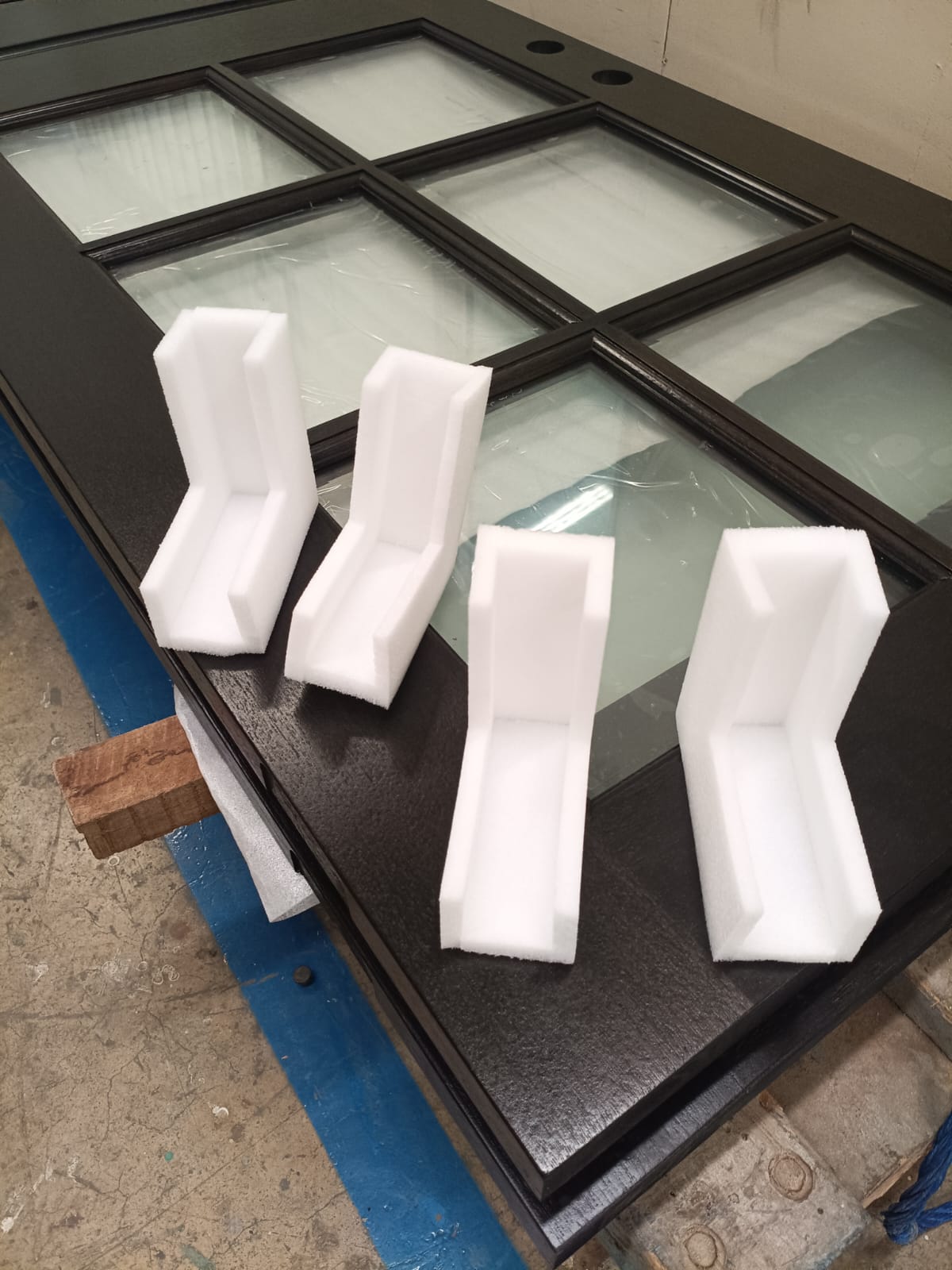 EPE Foam Corner for Door and Window Packaging (1)