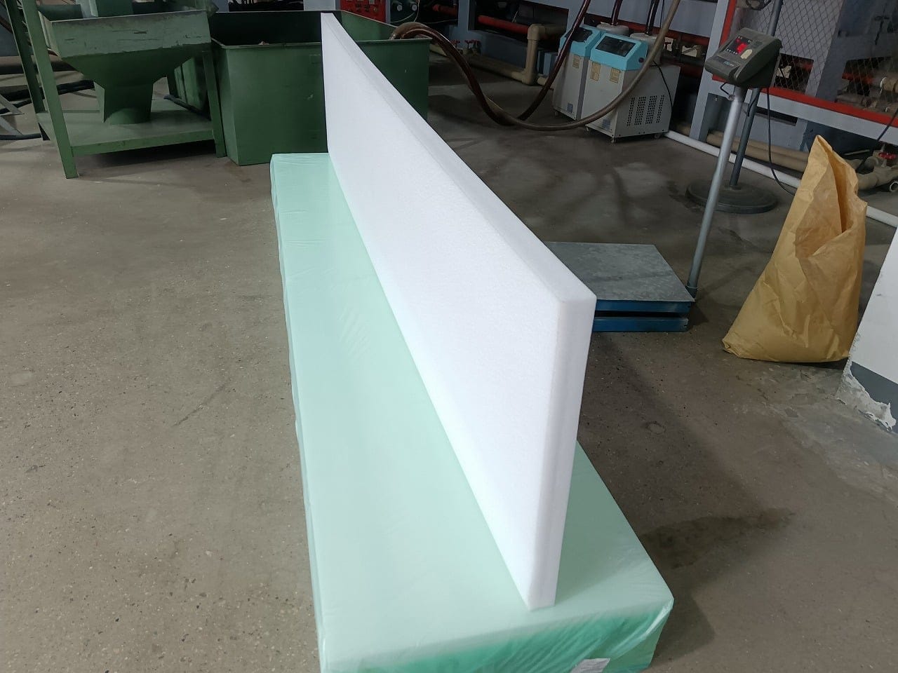 White EPE Foam Sheets for Door and Window Protection (1)